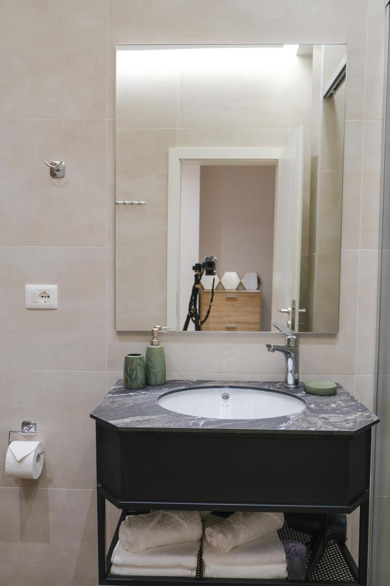 Apartamento Lindi's 4/7 Tirana
